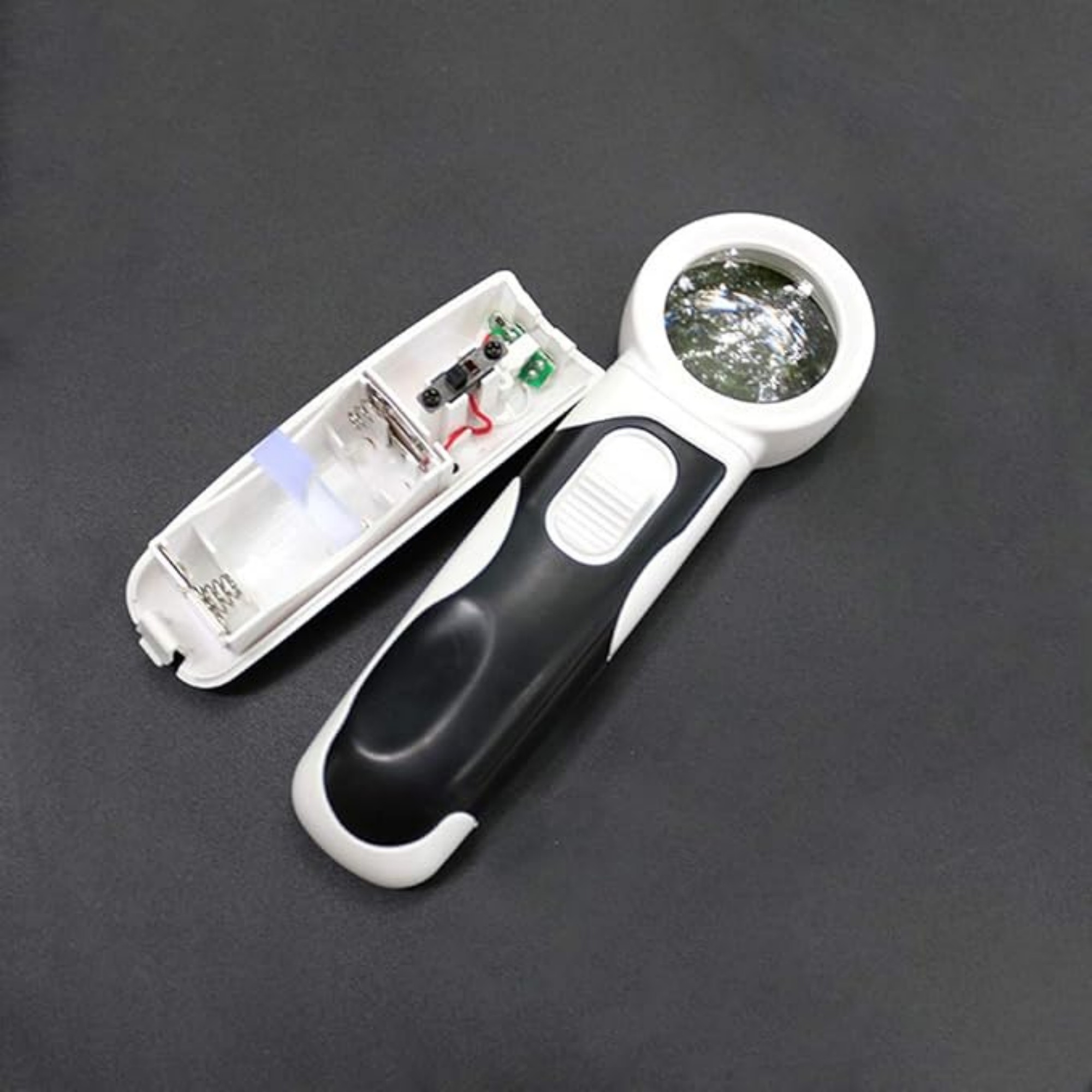 16X Handheld Magnifier With 2 Led Lights Item No#22116 - Image 4